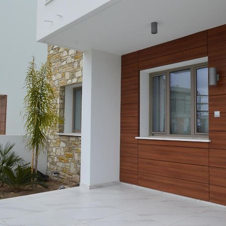 Palm Tree Villas Livadhia Esterno foto