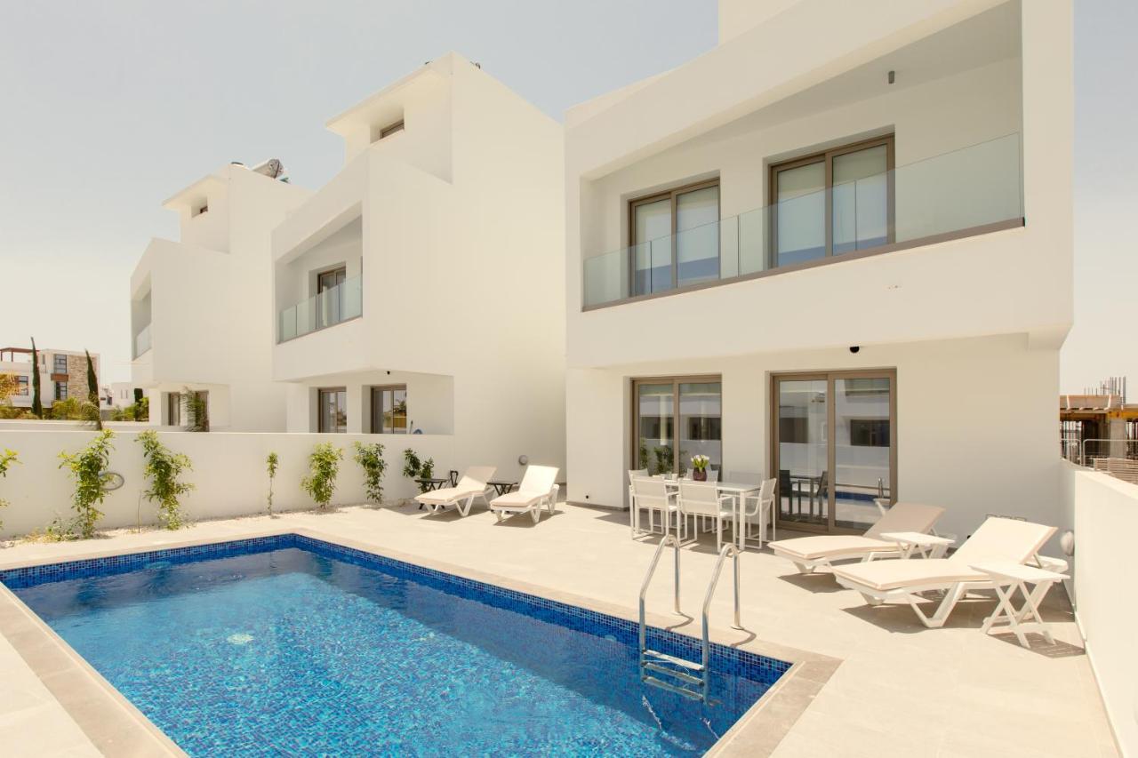 Palm Tree Villas Livadhia Esterno foto