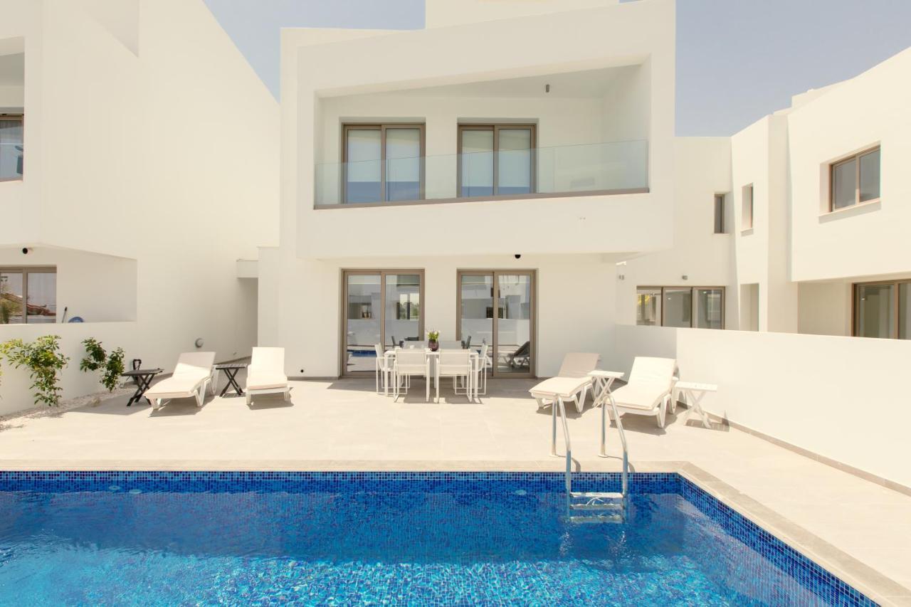 Palm Tree Villas Livadhia Esterno foto